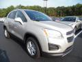Front 3/4 View of 2016 Chevrolet Trax LT AWD #3