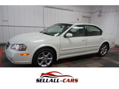 Glacier White Pearl Nissan Maxima SE.  Click to enlarge.