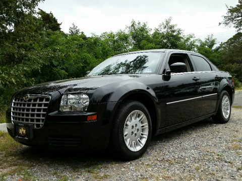 Brilliant Black Chrysler 300 .  Click to enlarge.