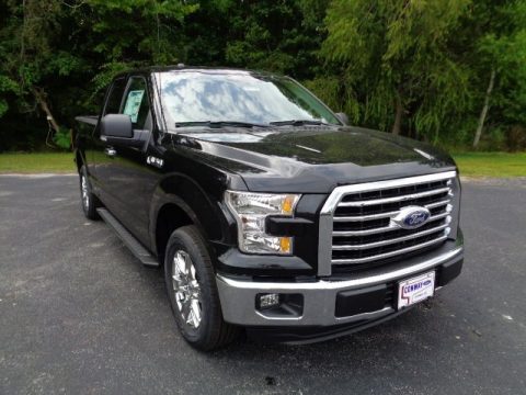 Tuxedo Black Metallic Ford F150 XLT SuperCab.  Click to enlarge.