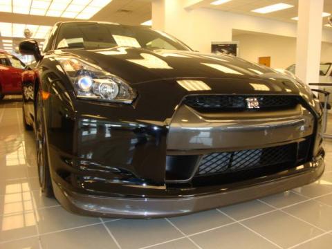 Black Obsidian Nissan GT-R Premium.  Click to enlarge.