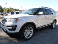 Front 3/4 View of 2016 Ford Explorer Limited 4WD #5