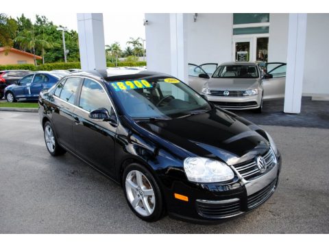 Black Uni Volkswagen Jetta SE Sedan.  Click to enlarge.