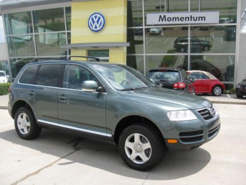 Reed Green Metallic Volkswagen Touareg V6.  Click to enlarge.