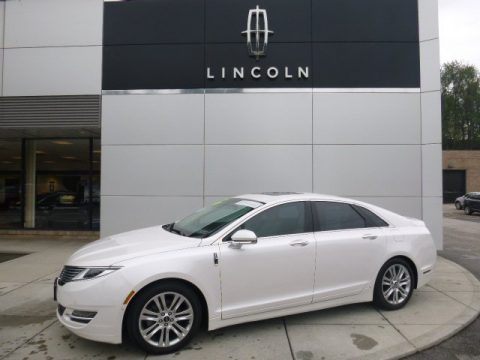 White Platinum Lincoln MKZ 2.0L Hybrid FWD.  Click to enlarge.