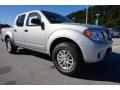 Front 3/4 View of 2016 Nissan Frontier SV Crew Cab #7