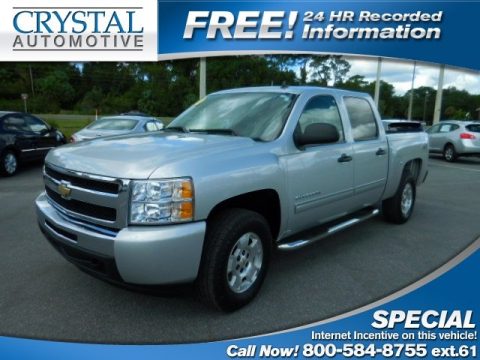 Sheer Silver Metallic Chevrolet Silverado 1500 LT Crew Cab 4x4.  Click to enlarge.
