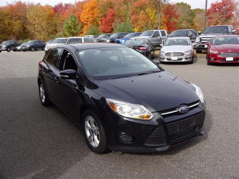 Tuxedo Black Ford Focus SE Hatchback. Click to enlarge. Tuxedo Black Ford Focus SE Hatchback. Click to enlarge.