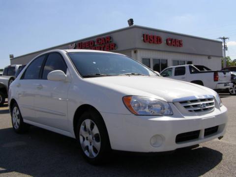 Clear White Kia Spectra LX Sedan.  Click to enlarge.