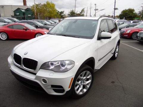 Alpine White BMW X5 xDrive 35i Premium. Click to enlarge. Alpine White BMW X5 xDrive 35i Premium. Click to enlarge.