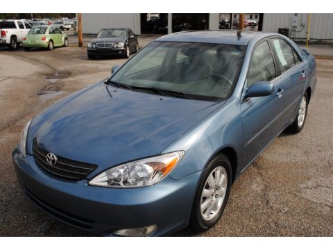 Catalina Blue Metallic Toyota Camry XLE.  Click to enlarge.
