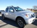 Front 3/4 View of 2016 Nissan Frontier Pro-4X Crew Cab 4x4 #1