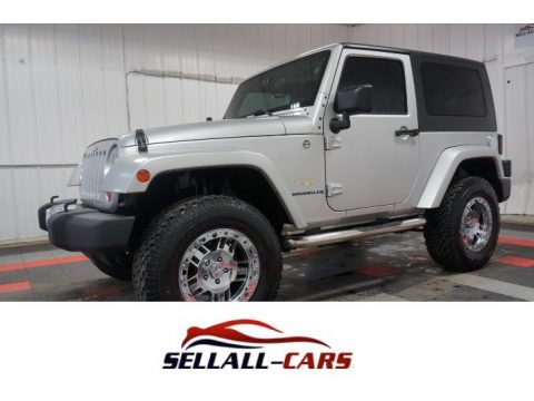 Bright Silver Metallic Jeep Wrangler Sahara 4x4.  Click to enlarge.
