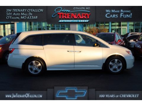 White Diamond Pearl Honda Odyssey Touring Elite.  Click to enlarge.