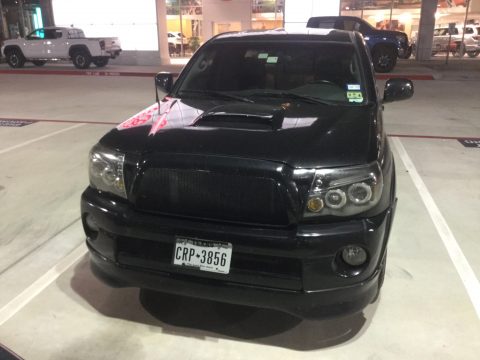 Black Sand Pearl Toyota Tacoma X-Runner.  Click to enlarge.