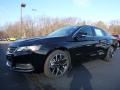Front 3/4 View of 2016 Chevrolet Impala LT #1