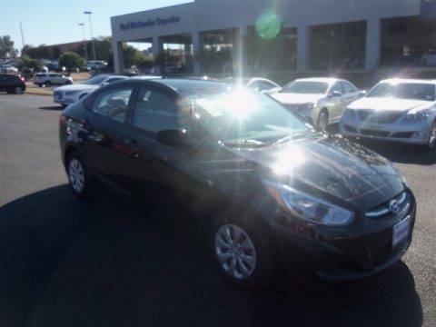 Ultra Black Hyundai Accent SE Sedan.  Click to enlarge.