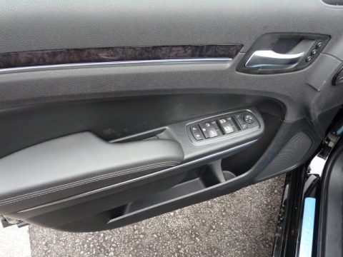 Gloss Black Chrysler 300 C AWD.  Click to enlarge.