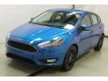 Front 3/4 View of 2016 Ford Focus SE Hatch #3