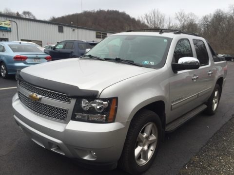 Sheer Silver Metallic Chevrolet Avalanche LT 4x4.  Click to enlarge.