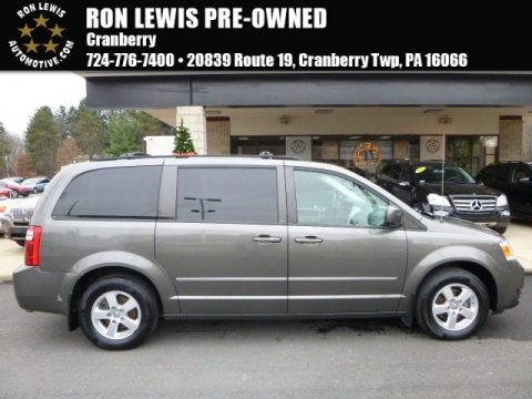 Dark Titanium Metallic Dodge Grand Caravan SXT.  Click to enlarge.