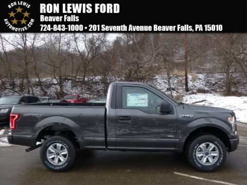 Magnetic Ford F150 XL Regular Cab 4x4.  Click to enlarge.