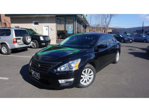 Super Black Nissan Altima 2.5 S.  Click to enlarge.