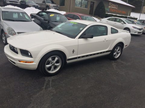Performance White Ford Mustang V6 Deluxe Coupe.  Click to enlarge.