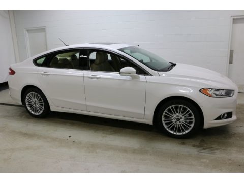 White Platinum Tri-Coat Metallic Ford Fusion SE AWD.  Click to enlarge.