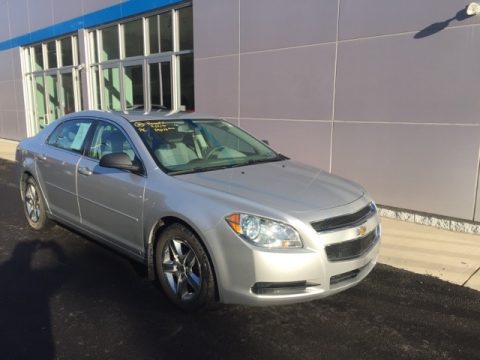 Silver Ice Metallic Chevrolet Malibu LS Sedan.  Click to enlarge.