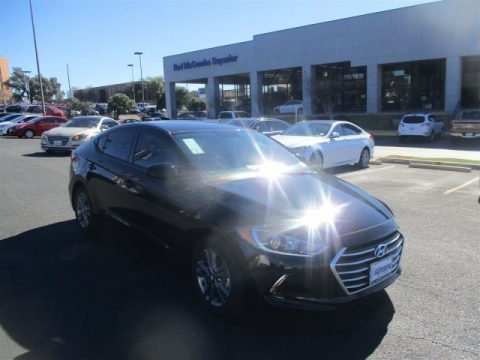 Black Hyundai Elantra SE.  Click to enlarge.