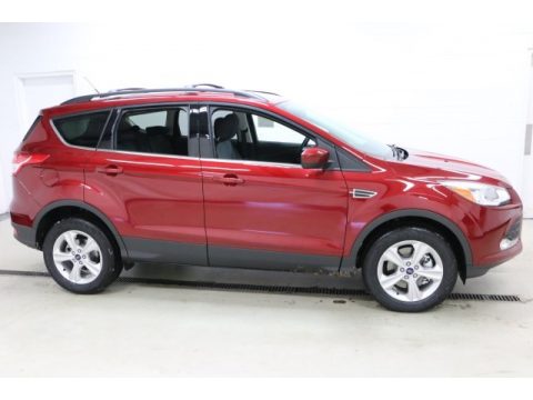 Ruby Red Metallic Ford Escape SE 4WD.  Click to enlarge.