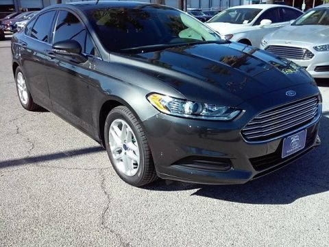 Magnetic Metallic Ford Fusion SE.  Click to enlarge.