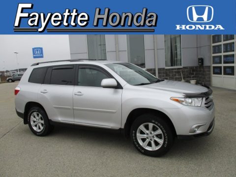 Classic Silver Metallic Toyota Highlander V6 4WD.  Click to enlarge.