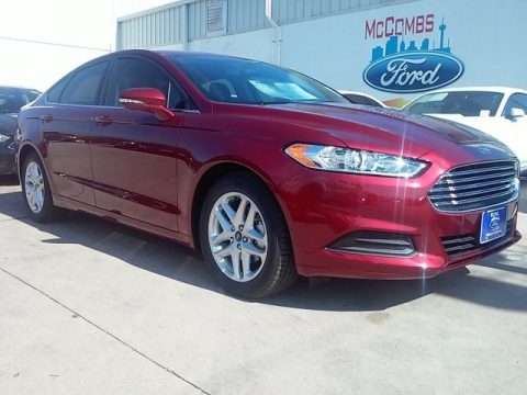 Ruby Red Metallic Ford Fusion SE.  Click to enlarge.