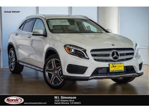 Cirrus White Mercedes-Benz GLA 250.  Click to enlarge.
