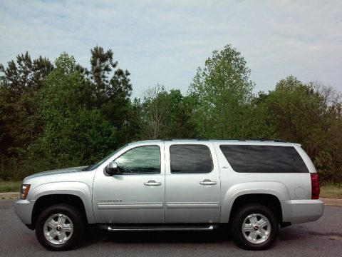 Silver Ice Metallic Chevrolet Suburban LT 4x4.  Click to enlarge.