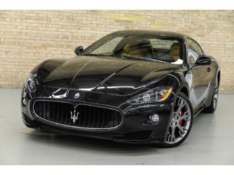Nero (Black) Maserati GranTurismo S Automatic.  Click to enlarge.