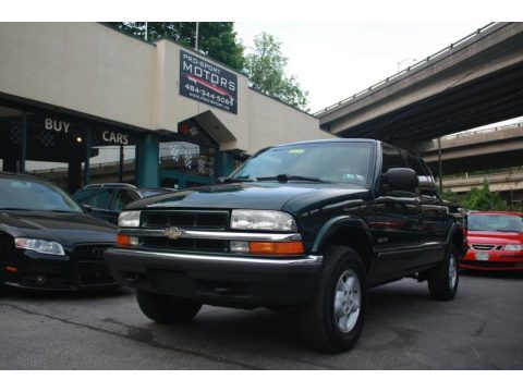 Forest Green Metallic Chevrolet S10 LS Crew Cab 4x4.  Click to enlarge.