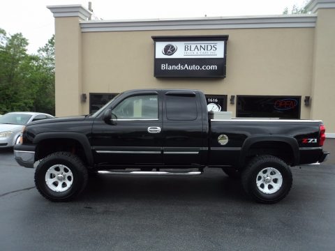 Black Chevrolet Silverado 1500 Z71 Extended Cab 4x4.  Click to enlarge.