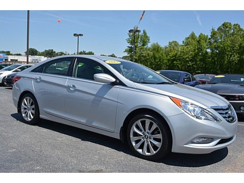 Radiant Silver Hyundai Sonata SE 2.0T.  Click to enlarge.