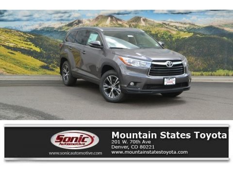 Predawn Gray Mica Toyota Highlander XLE.  Click to enlarge.