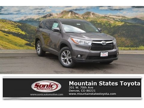 Predawn Gray Mica Toyota Highlander LE V6 AWD.  Click to enlarge.