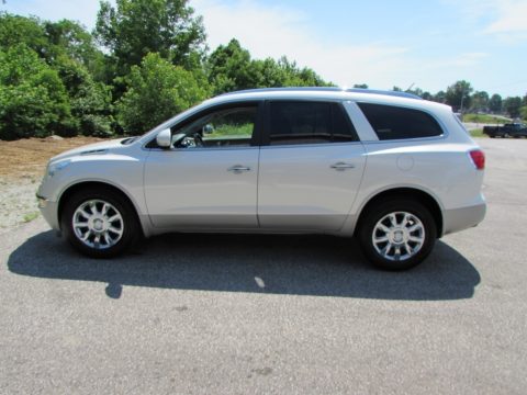 White Diamond Tricoat Buick Enclave CXL AWD.  Click to enlarge.