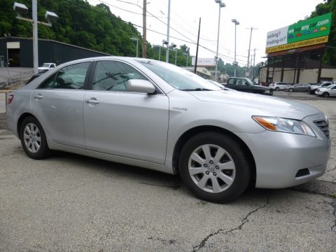 Classic Silver Metallic Toyota Camry Hybrid.  Click to enlarge.