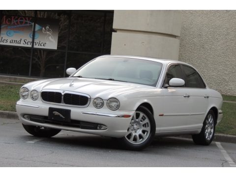 White Onyx Jaguar XJ XJ8.  Click to enlarge.