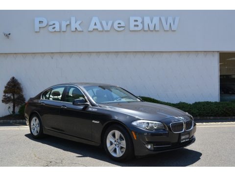 Dark Graphite Metallic II BMW 5 Series 528i xDrive Sedan.  Click to enlarge.