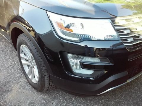 Shadow Black Ford Explorer XLT.  Click to enlarge.