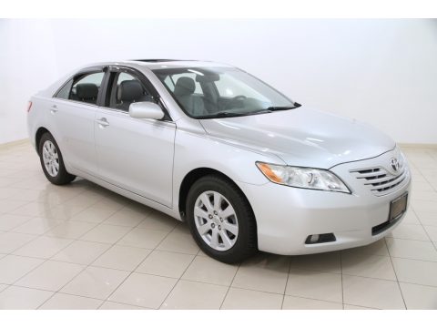 Classic Silver Metallic Toyota Camry SE V6.  Click to enlarge.