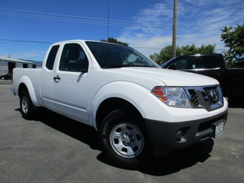 Avalanche White Nissan Frontier S King Cab.  Click to enlarge.